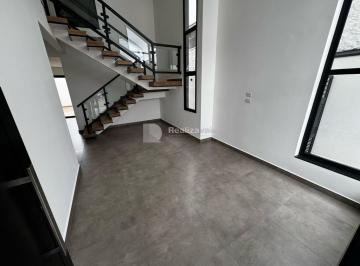 Casa · 198m² · 4 Quartos · 4 Vagas · Sobrado à venda em São José dos Campos, Condomínio Residencial Mantiqueira, com 4 quartos