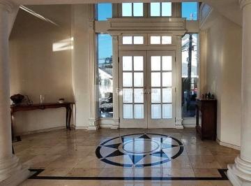 Casa · 900m² · 6 Quartos · 8 Vagas · Sobrado à venda em São José dos Campos, Jardim das Colinas, com 6 quartos, com 900 m²