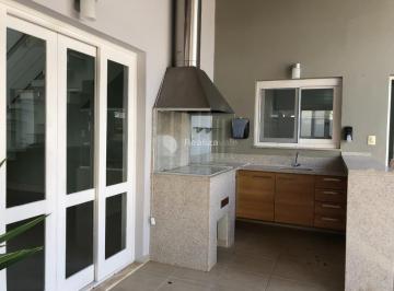Casa · 300m² · 5 Quartos · 4 Vagas · 🏡 *Seu Refúgio de Luxo e Tranquilidade no Taubaté Village!* 🌟