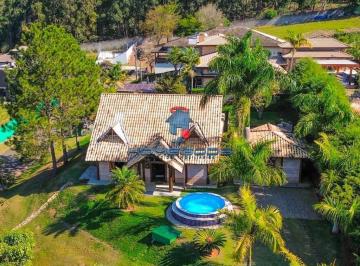 Casa · 330m² · 4 Quartos · 4 Vagas · Sobrado à venda em Bragança Paulista, Penha, com 4 quartos, com 330 m²