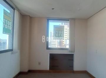 Comercial · 45m² · 1 Quarto · Sala Comercial de 45m² na Av. Carlos Gomes