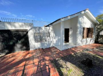 Casa · 110m² · 2 Quartos · 1 Vaga · Casa de 2 dormitórios, churrasqueira e garagem no bairro Patronato em Santa Mari