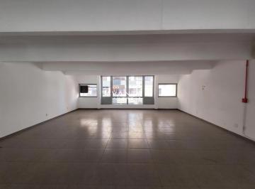 Comercial · 169m² · 2 Quartos · Sala Comercial Ampla, com Escritório e 2 Banheiros no Centro da Cidade.