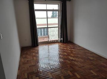 Apartamento · 70m² · 2 Quartos · 1 Vaga · Apartamento central com 2 dormitórios - 2 banheiro - 1 Box Garagem.