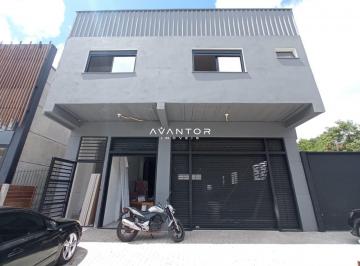 Comercial · 166m² · 1 Quarto · 5 Vagas · Sala Comercial Ampla De 166 m², mais 2 Banheiros e Estacionamento, no Bairro Lou