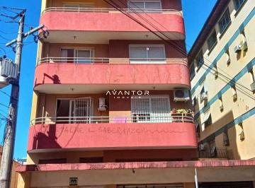 Comercial · 250m² · 3 Quartos · Sala Comercial Central Ampla De 280 m², Composta por 3 Salas e 2 Banheiros.