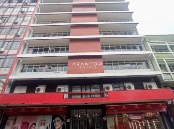 Comercial · 60m² · 1 Quarto · Sala Comercial De 59 m², Possui Escritório e Banheiro. No Centro De Santa Maria.