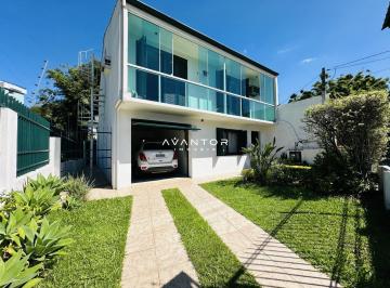 Casa · 159m² · 3 Quartos · 2 Vagas · Casa com 3 dormitórios, espaço gourmet e salão de jogos