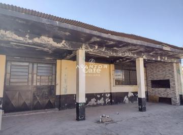 Comercial · 110m² · 2 Quartos · Ponto Comercial para Alugar com 110 m², (1) Sala Ampla, (2) Banheiros, Cozinha e