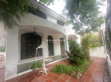 Comercial · 320m² · 4 Quartos · 3 Vagas · Casa Comercial Ampla De 300 m², Possui 4 Salas, 4 Banheiros, Cozinha, Área de Se