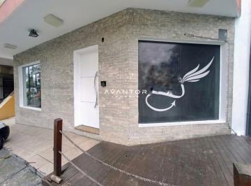 Comercial · 187m² · 3 Quartos · 3 Vagas · Sala Comercial Ampla De 187 m², Composta por 3 Salas, 2 Banheiros e Estacionamen