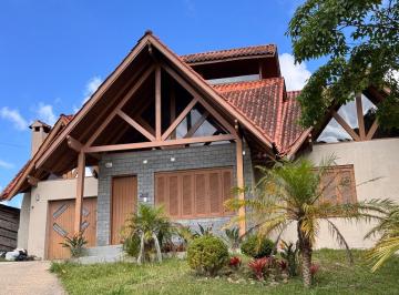 717640_i7PL95_71764068471875cbe8a.jpg · Casa à venda em Canela - 3 suítes, amplo jardim