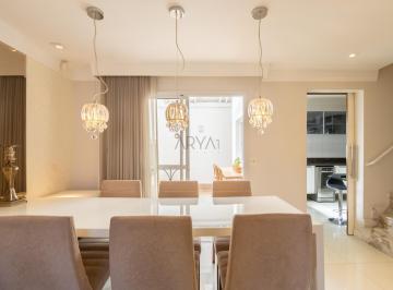 Casa · 146m² · 3 Quartos · 2 Vagas · Sobrado à venda em Santa Felicidade  ARYA1