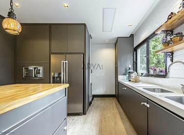 Casa · 494m² · 3 Quartos · 4 Vagas · Casa em condomínio à venda no Abranches ARYA1
