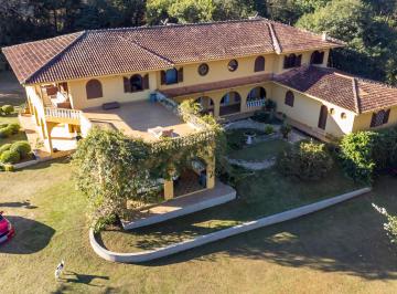 Rural de 7 quartos, Balsa Nova · Sítio de 105.000 m² de área total com 3 casas construídas a venda