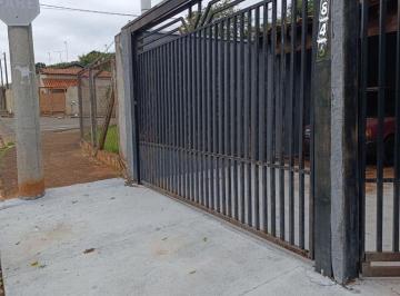 img0 · Casa com 3 Quarto(s) e 2 banheiro(s) para Alugar, 115 m² por R$ 1780 / Mês