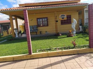 Casa · 384m² · 4 Quartos · 1 Vaga · 2 Casas de Alvenaria no Centro em Cidreira - Semi-Mobiliada