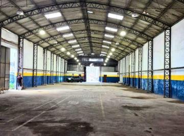 Comercial · 2200m² · 1 Vaga · Galpão a venda no Paquetá em Santos.