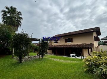 Casa · 400m² · 4 Quartos · 3 Vagas · Bela casa espaçosa e bem localizada no Parque das Palmeiras em Angra dos Reis/RJ