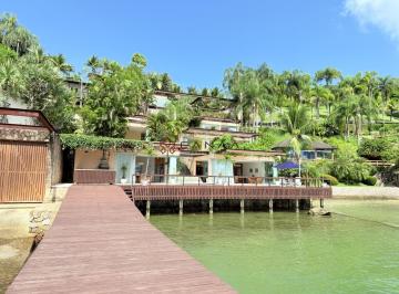 Casa · 650m² · 6 Quartos · 3 Vagas · Linda casa costeira em condomínio de luxo com praia privativa