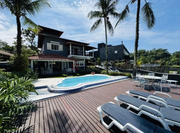 Casa · 450m² · 6 Quartos · 3 Vagas · Belíssima casa de canal em requisitado condomínio de Angra dos Reis/RJ