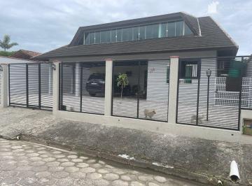 Fachada · Casa à Venda, 4 quartos, 300m do mar, Piscina Aquecida, Mobiliada - Itapoá - SC