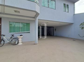 Casa · 370m² · 5 Quartos · 5 Vagas · Casa em Jardim Planalto - Goiânia