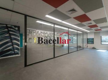 Comercial · 268m² · 2 Vagas · Sala : / Comercial / Cidade Nova
