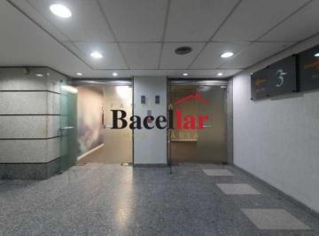 Comercial · 461m² · 2 Vagas · Sala : / Comercial / Cidade Nova