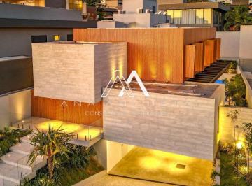 kjljvtk2nwvimjczmjk3ytg3_md · Casa à venda no condomínio Golfe Residencial, com 04 suítes e 438m2