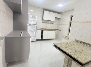 9mtmvge2oda0mgrlzdbjoge4_md · Cobertura Reformada com Espaço Gourmet – Vila Tupi, Praia Grande-SP