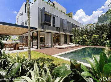 Casa · 480m² · 4 Quartos · 3 Vagas · Casa no condomínio TUHU 1748 Alto de Pinheiros para venda com 4 quartos, sendo 4 suítes, 480m²