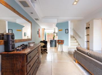 Casa · 100m² · 2 Quartos · 2 Vagas · Casa de vila para venda com 2 quartos, sendo 2 suítes, 100m²