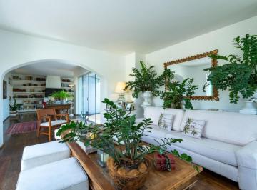 Apartamento · 576m² · 4 Quartos · 4 Vagas · Cobertura para venda com 4 quartos, sendo 2 suítes, 576m²