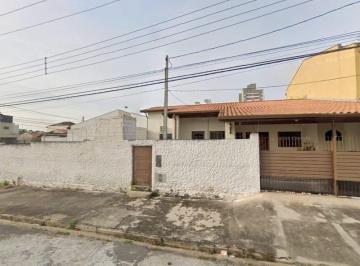 Casa · 100m² · 2 Quartos · 2 Vagas · Ampla Casa com 02 Dormitórios, Suíte, Garagem e Quintal - Ideal para Uso Residencial ou Comercial -