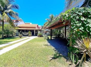 Casa · 450m² · 3 Quartos · 8 Vagas · Casa independente com três dormitórios à venda, próxima a praia do Peró - Cabo Frio