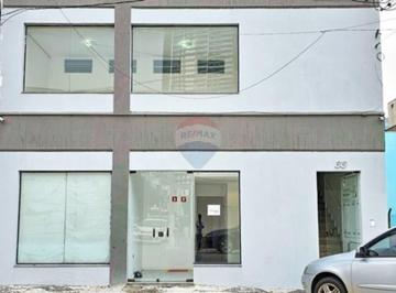 Comercial · 292m² · 2 Vagas · Prédio inteiro no bairro Alphaville Conde I