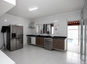 IMG_20250812_105233_000.jpeg · Espetacular sobrado para venda em Vila Palmeiras com 3 quartos, sendo 3 suítes, 155m² - remaxmonarca