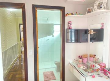 Casa de 3 quartos, Cotia · Sobrado em Vila São Francisco, Cotia/SP de 240m² 3 quartos à venda por R$ 800.000,00