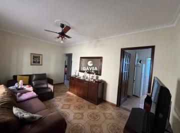 sala · Apartamento com 3 dormitórios com sacada