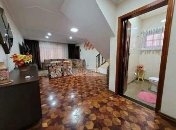 Casa · 187m² · 3 Quartos · 2 Vagas · Sobrado com 3 Quartos para Comprar, 187m² - Campestre, Santo André/SP. 