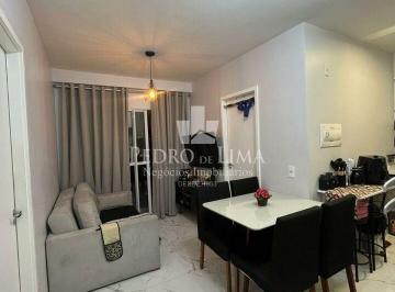 Apartamento · 38m² · 2 Quartos · Apartamento 38m², 2 Quartos, sala com sacada, na Vila Invernada