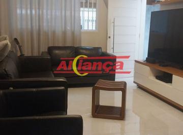 Casa · 174m² · 3 Quartos · 2 Vagas · SOBRADO COM PISCINA