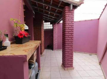 Casa · 167m² · 4 Quartos · 2 Vagas · Sobrado à venda por R$ 680.000 na Vila Alto de Santo André, Santo André/SP