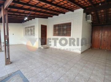 85aea7f844bde0bb631040d64a0e4eb3b3afdfd0 · Casa 3 Dormitórios com edicula no Centro de Caraguatatuba