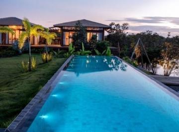 Casa · 550m² · 7 Quartos · 4 Vagas · Belíssima casa cinematográfica à venda - localizada em Maraú, Bahia
