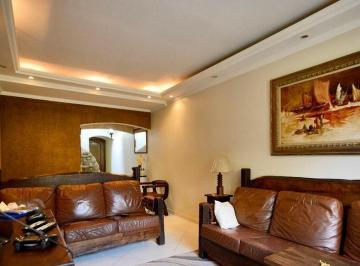 Casa · 240m² · 5 Quartos · Imóvel disponível, ótima oportunidade