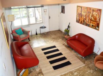 Casa de 2 quartos, São Paulo · Sobrado charmoso para venda ou locação, no Sumaré, com 2 quartos.