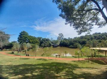 Terreno · Terreno em condomínio com lago