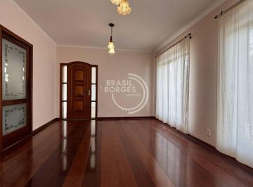 Casa · 170m² · 3 Quartos · 2 Vagas · Casa Térrea com 3 Dormitórios no Central Parque